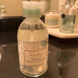 New Sealed Nicole Miller Makeup Brush Cleanser